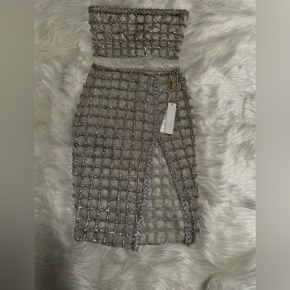 Meshki embroidered suit - Picture 5 of 5